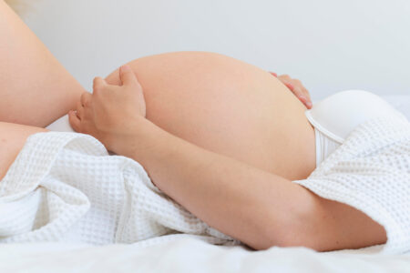 Položaj massaže za nosečke